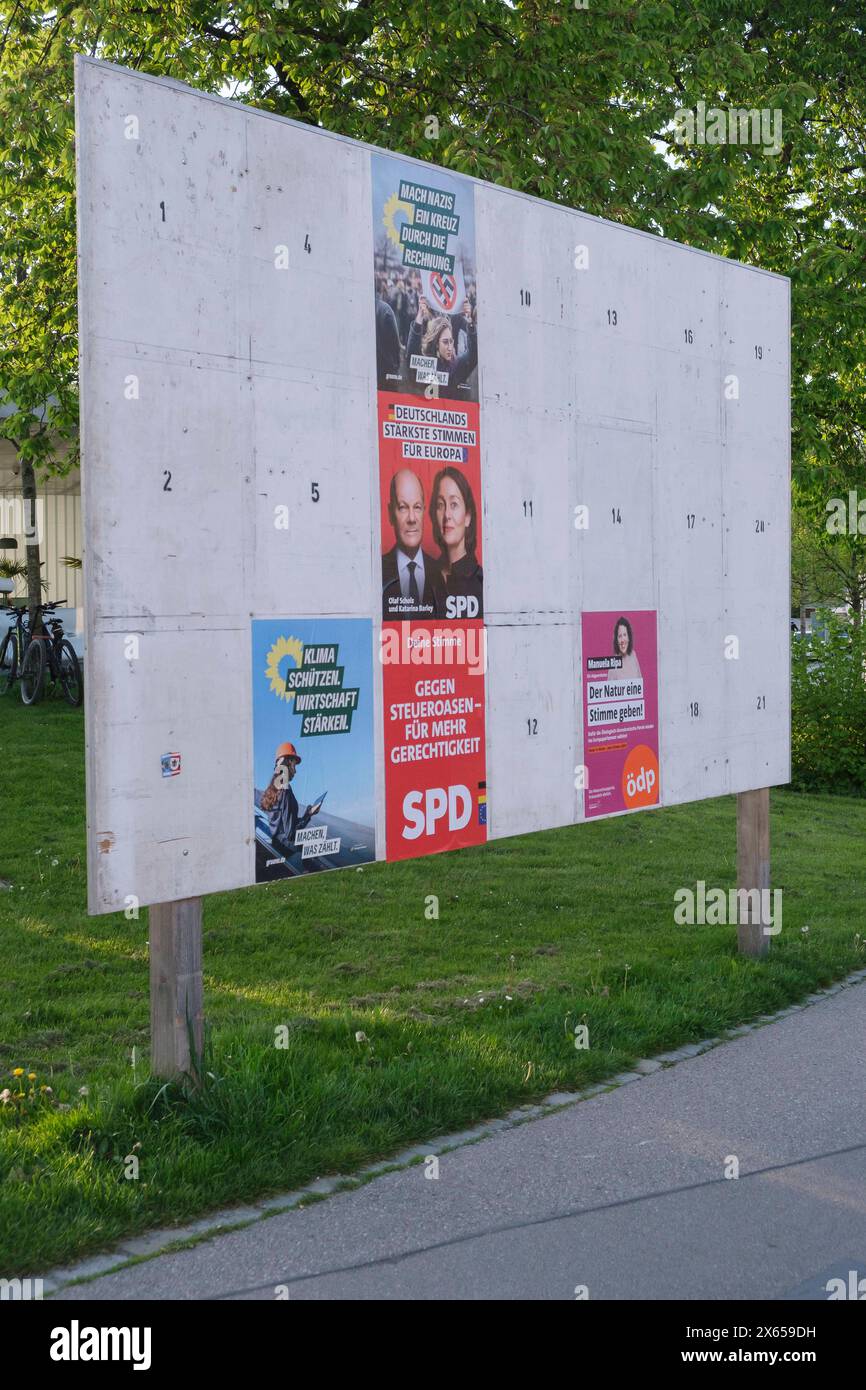 Kempten 2024: Wahlplakate von SPD, Grüne und ÖDP zur Europawahl am 9. Juni 2024 *** Kempten 2024: Wahlplakate von SPD, Grünen und ÖDP zur Europawahl am 9. Juni 2024 Bayern Deutschland GMS15698 Stockfoto