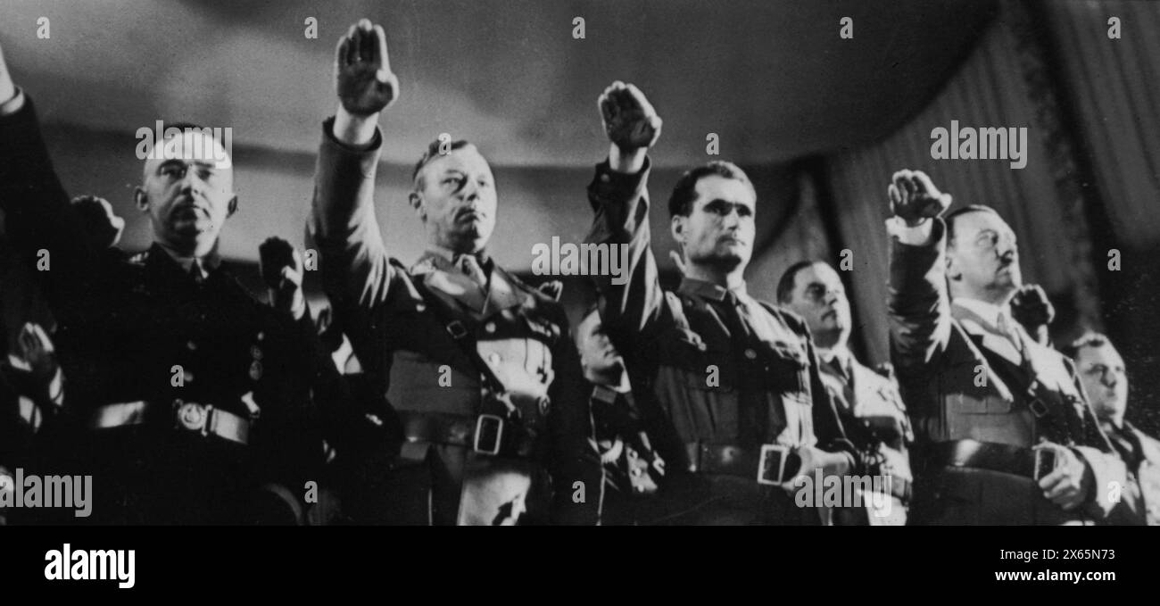 Heinrich Himmler, Viktor Lutze, Rudolf Hess und Adolph Hitler grüßen ihre Anhänger, 1930er Jahre Stockfoto