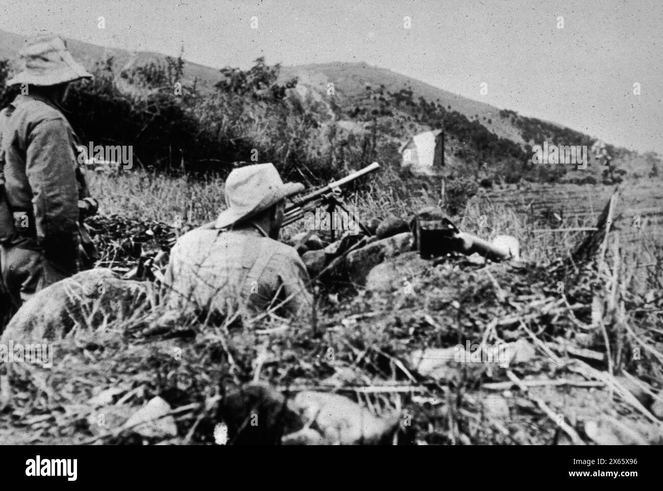 Französische Soldaten in einem Außenposten an der Grenze zwischen Vietnam und China während des Indochina-Krieges in den 1950er Jahren Stockfoto