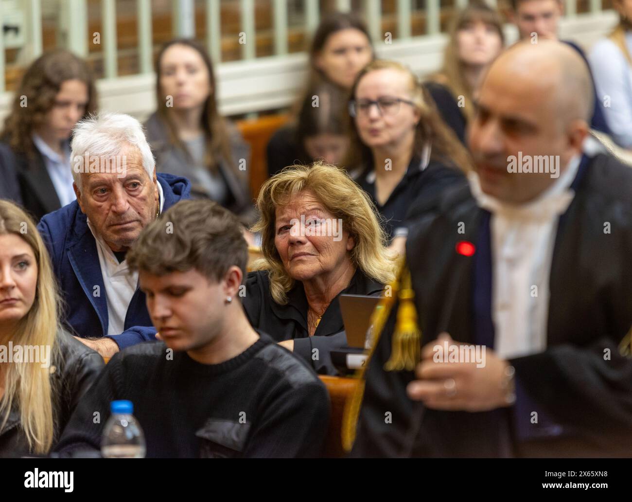 Mailand, Italien. Mai 2024. La madre di Alessia Pifferi con il compagno Processo ad Alessia Pifferi in tribunale - Cronaca - Milano, Italia - Lunedì, 13 Maggio 2024 (Foto Stefano Porta/LaPresse) Prozess gegen Alessia Pifferi vor Gericht - Nachrichten - Milano, Italien - Montag, 13. Mai 2024 (Foto Stefano Porta/LaPresse) Credit: LaPresse/Alamy Live News Stockfoto