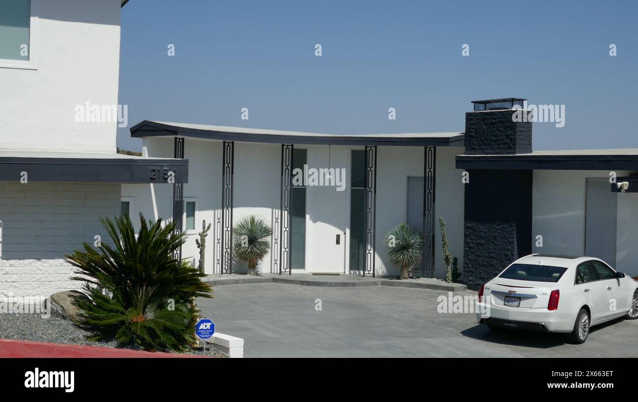 Los Angeles, Kalifornien, USA 12. Mai 2024 Singer Ray Conniff ehemaliges Haus am 2154 Hercules Drive in Mount Olympus am 12. Mai 2024 in Los Angeles, Kalifornien, USA. Foto: Barry King/Alamy Stock Photo Stockfoto