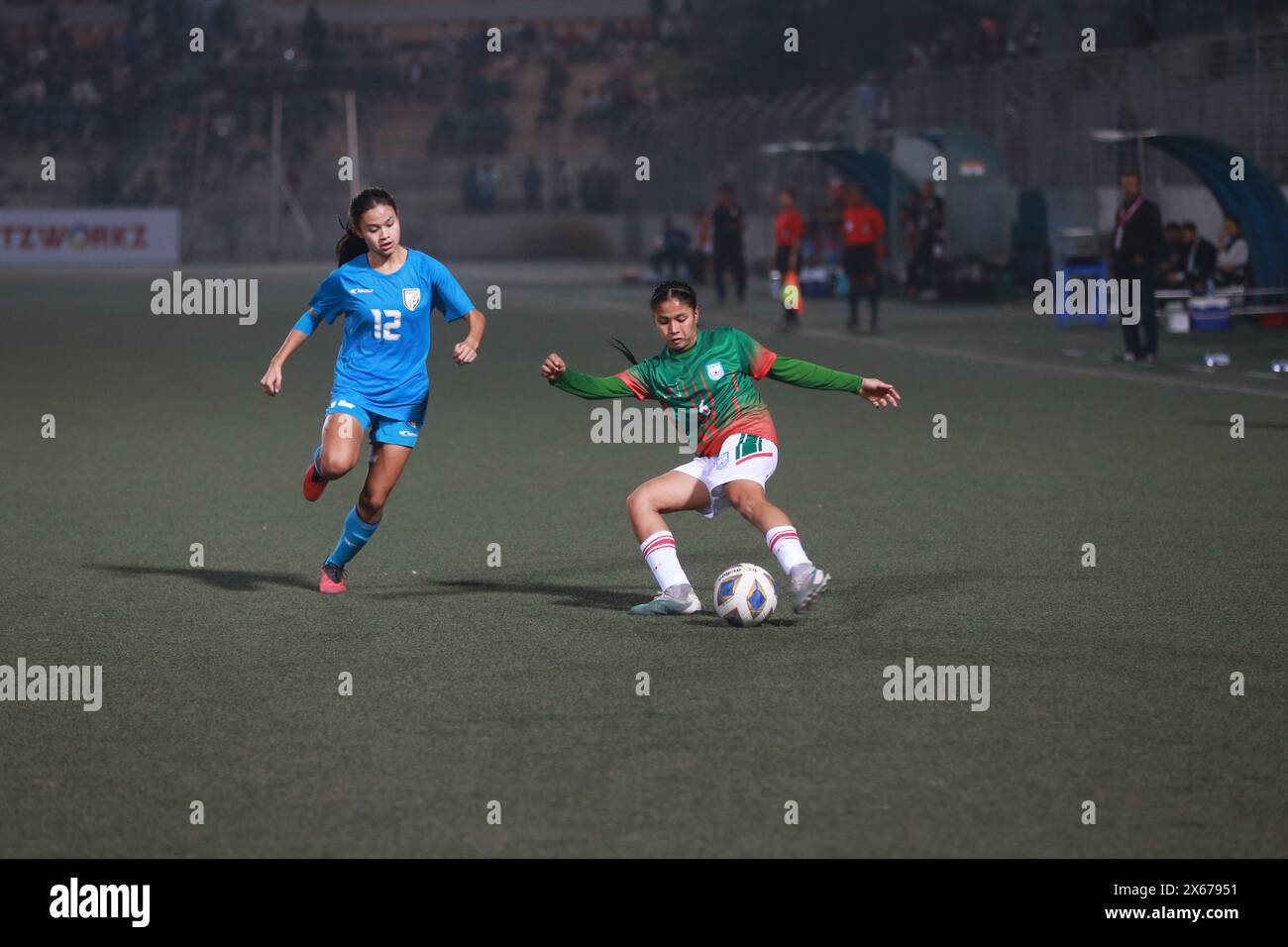 Das Finale der SAFF U-19 Women's Championship in Bangladesch und Indien im Birshrestha Shaheed Mostafa Kamal Stadium in Kamalapur, Dhaka, Banglade Stockfoto