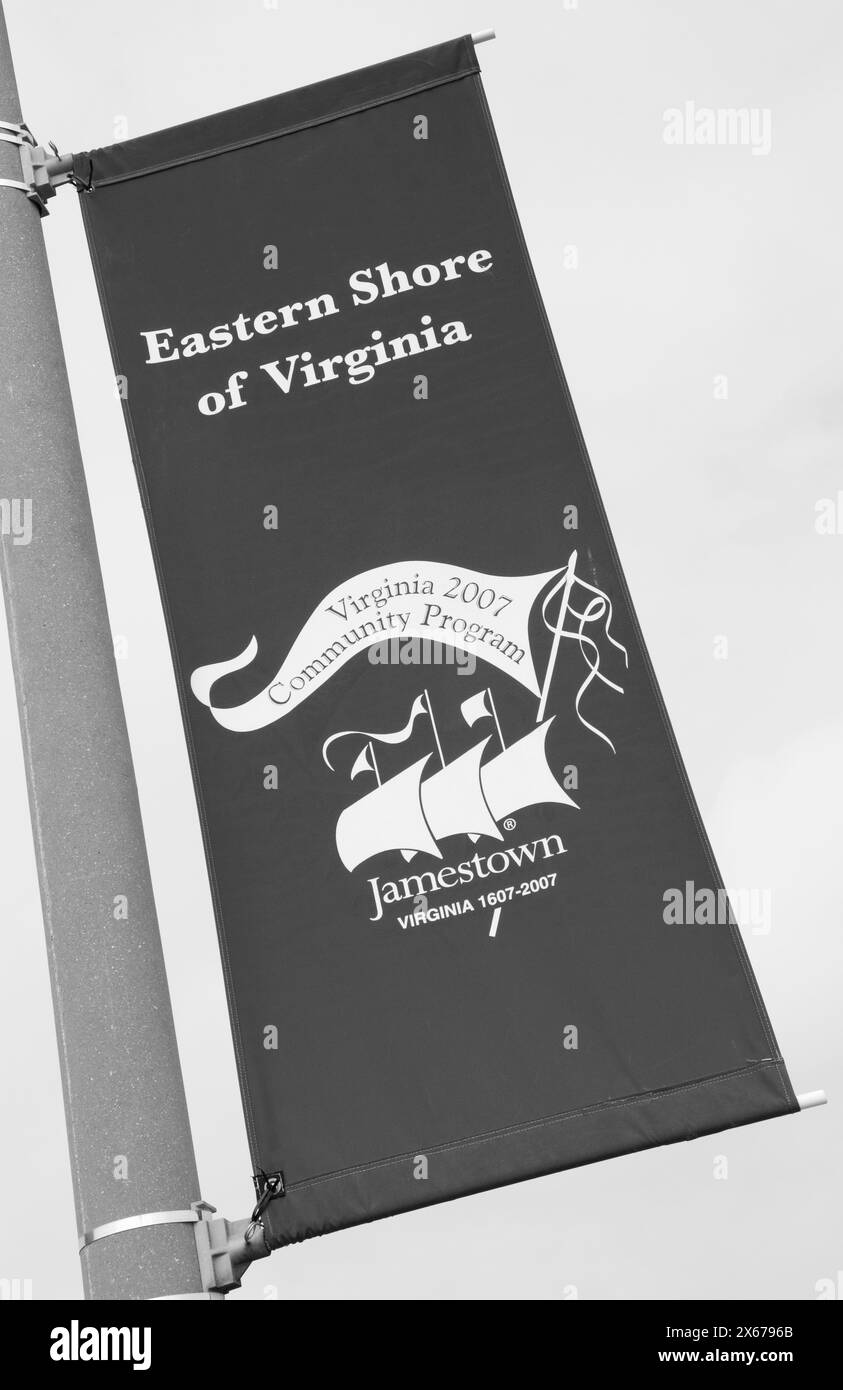 Straßenschild zum Chesapeake Bay Bridge-Tunnel an der Ostküste von Virginia, USA. Stockfoto