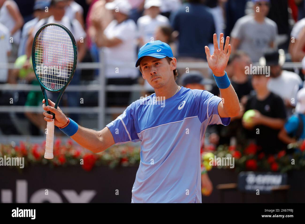 Rom, Latium, Italien. Mai 2024. Alex de Minaur (aus) spielt während des Spiels der Runde 32 gegen Felix Auger-Aliassime (CAN) am 8. Tag der Internazionali BNL D’Italia 2024 im Foro Italico am 13. Mai 2024 in Rom. (Kreditbild: © Ciro de Luca/ZUMA Press Wire) NUR REDAKTIONELLE VERWENDUNG! Nicht für kommerzielle ZWECKE! Quelle: ZUMA Press, Inc./Alamy Live News Stockfoto