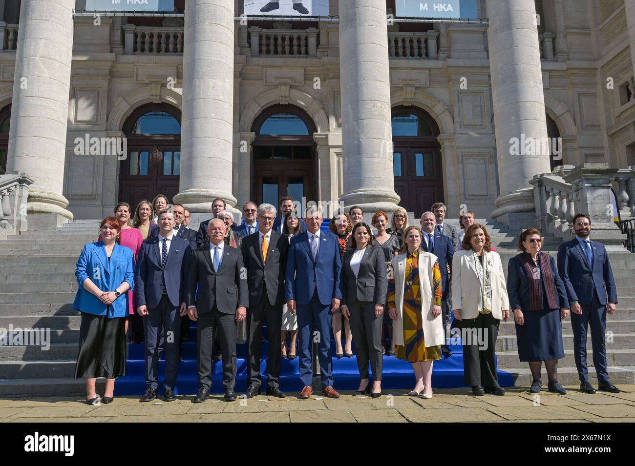 Antwerpen, Belgien. Mai 2024. Das Gruppenbild zeigt ein informelles Treffen der Kulturminister der EU-Mitgliedstaaten im KMSKA Koninklijk Museum voor Schone Kunsten Antwerpen (Königliches Museum der Schönen Künste Antwerpen) am Montag, den 13. Mai 2024. Seit dem 1. Januar 2024 führt Belgien für einen Zeitraum von sechs Monaten den Vorsitz im Rat der Europäischen Union. BELGA PHOTO JONAS ROOSENS Credit: Belga News Agency/Alamy Live News Stockfoto