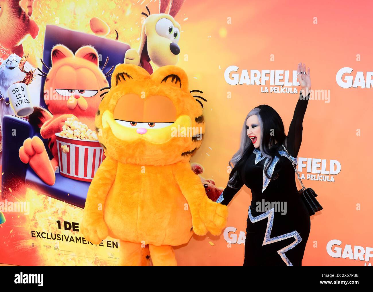 Alaska, spanische Sängerin, nimmt an der Premier Teil und posiert beim Fotoaufruf des Films Garfield, basierend auf der berühmten Katzenfigur von Jim Davis, am 29. April 2024 im Cines Callao, Madrid Spanien. Stockfoto