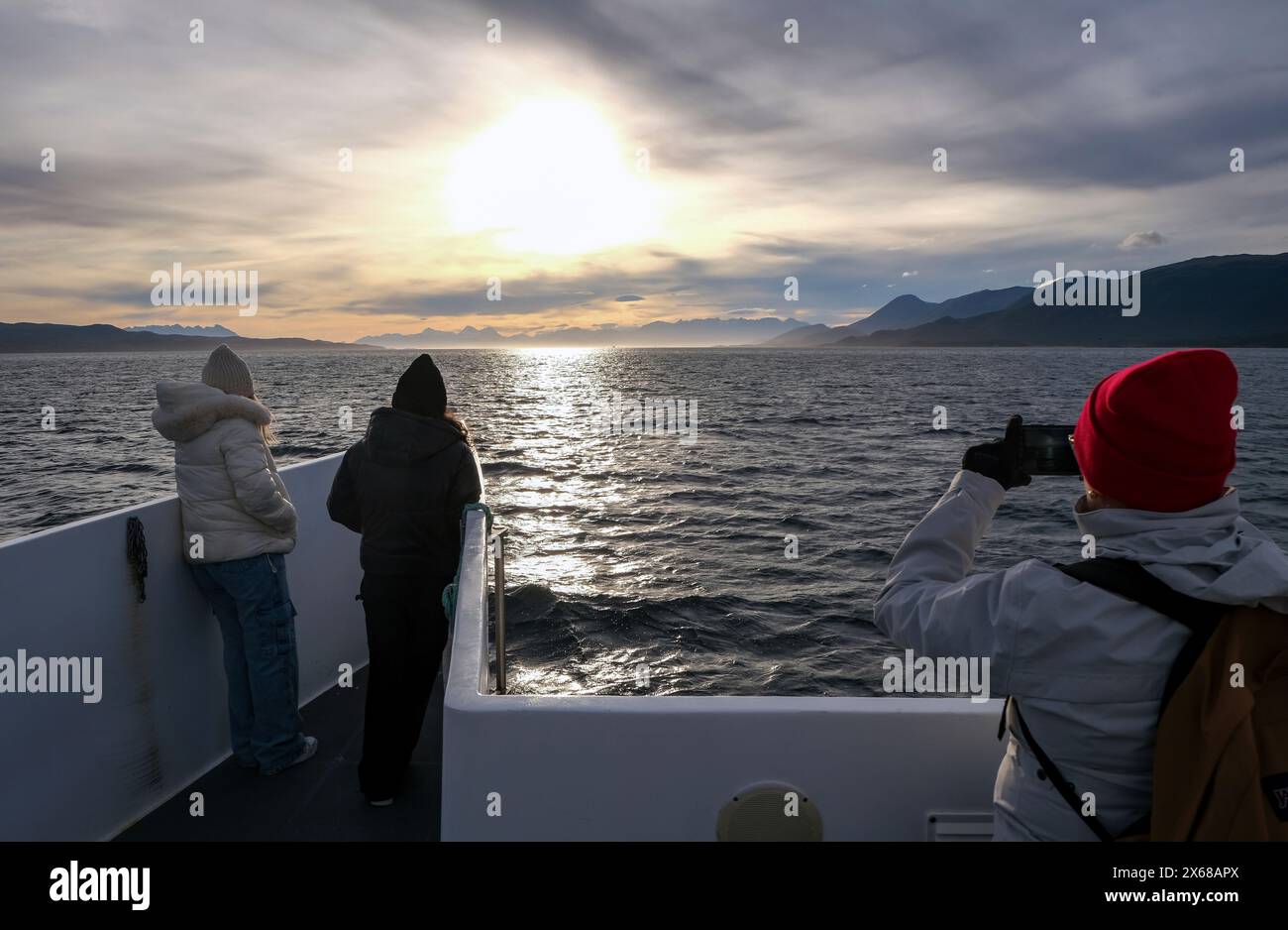 Ushuaia, Feuerland, Argentinien, Touristen auf einem Ausflugsboot im Beagle-Kanal, Stockfoto