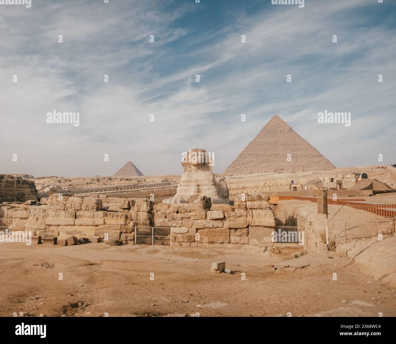 Große Sphinx und Pyramiden in Gizeh, Ägypten Stockfoto
