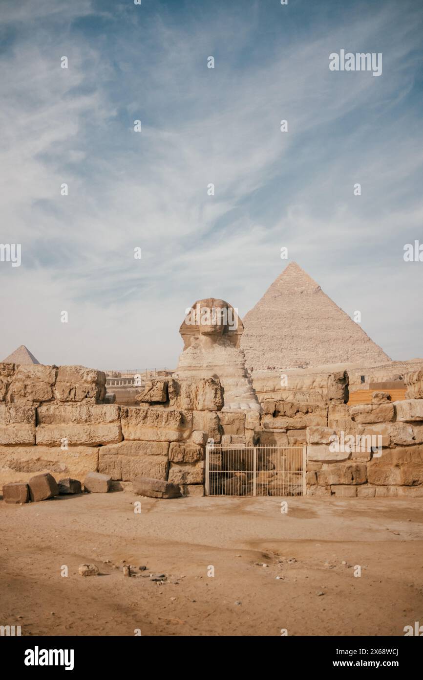 Große Sphinx und Pyramiden in Gizeh, Ägypten Stockfoto