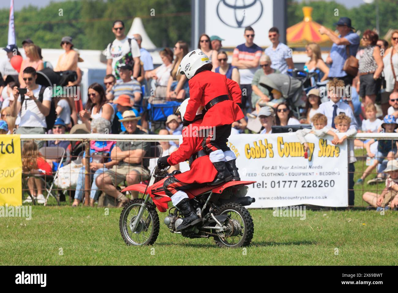11. Mai 2024 das Imps-Motorradausstellungsteam trat auf der Nottinghamshire County Show vor Stockfoto