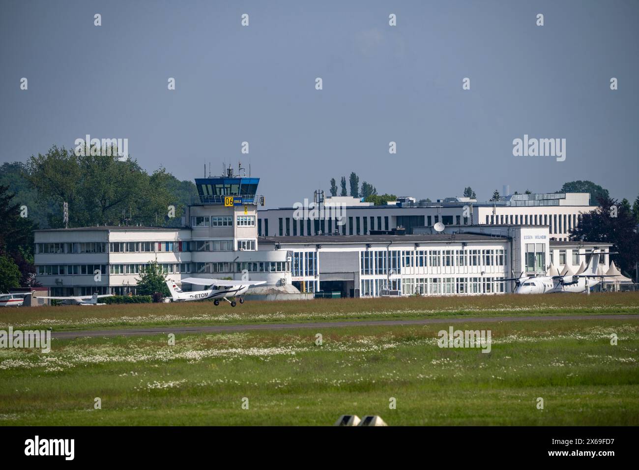 Flugplatz Mülheim-Essen, kommerzieller Flugplatz im Süden von Essen und im Osten von Mülheim an der Ruhr, für Freizeit- und Geschäftsluftfahrt, Hauptsitz Stockfoto