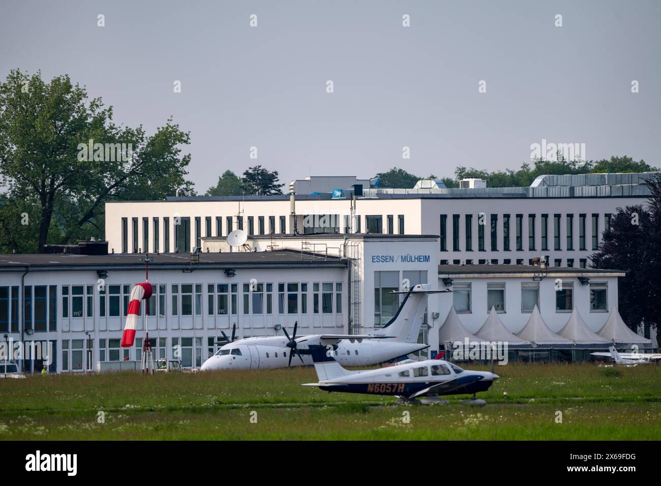 Flugplatz Mülheim-Essen, kommerzieller Flugplatz im Süden von Essen und im Osten von Mülheim an der Ruhr, für Freizeit- und Geschäftsluftfahrt, Hauptsitz Stockfoto