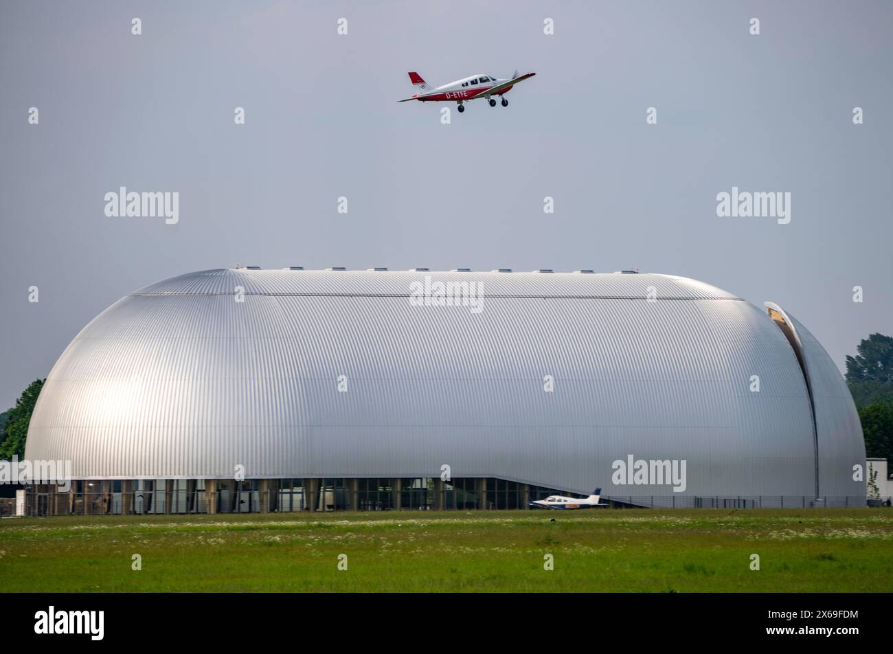 Flugplatz Mülheim-Essen, kommerzieller Flugplatz im Süden von Essen und im Osten von Mülheim an der Ruhr, für Freizeit- und Geschäftsluftfahrt, Hauptsitz Stockfoto
