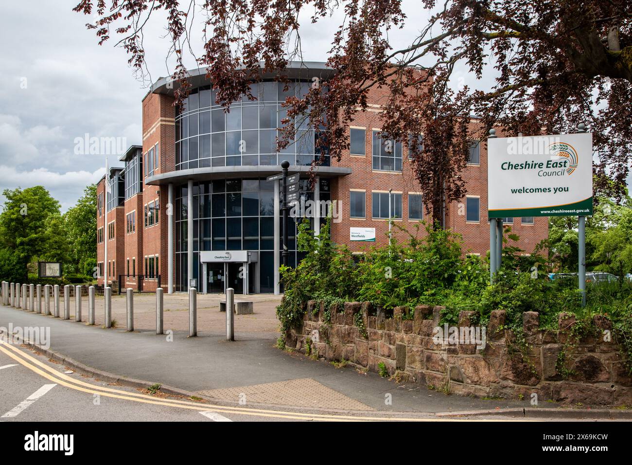 Das Westfields-Gebäude in Sandbach Cheshire, dem Hauptquartier des Cheshire East Council Stockfoto