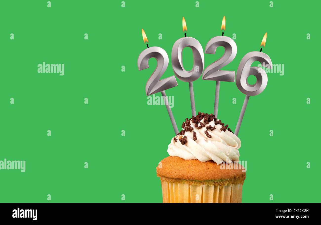Happy New Year 2026 - Kerzen in Form von leuchtenden Zahlen Stockfoto