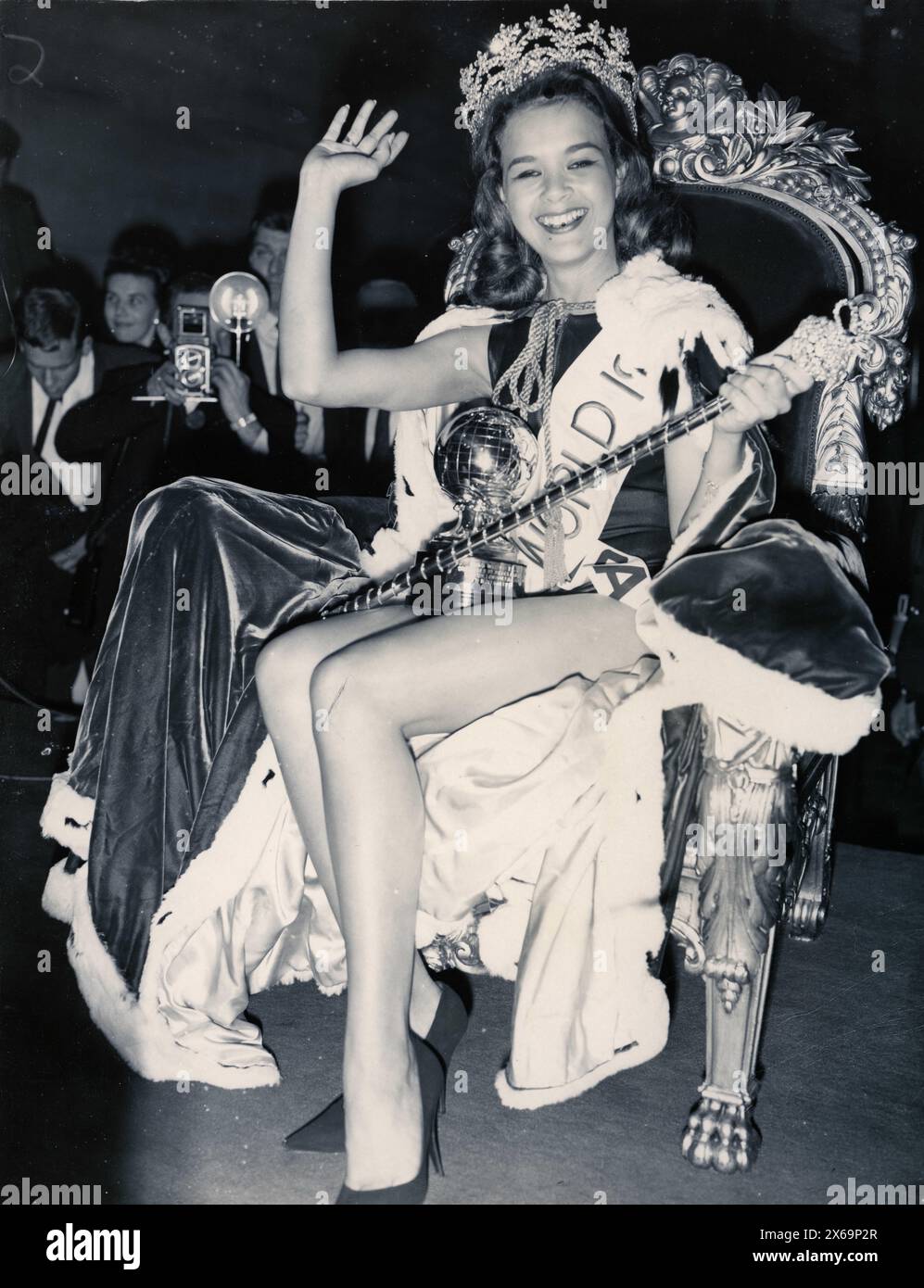 11. Juli 1963: Miss World 1963 war die 13. Ausgabe des Miss World-Wettbewerbs, der am 7. November 1963 im Lyceum Ballroom in London stattfand. Die Siegerin CAROLE JOAN CRAWFORD aus Jamaika wurde zur Miss World 1963 gekrönt, mit dem zweiten Platz Miss New Zealand (Elaine Miscall), der dritten Miss Finland (Marja-Lilsa), dem vierten Platz Miss Denmark (Aino Korva) und dem fünften Platz Miss Sweden (Greta Quiberg). (Kreditbild: © Keystone Press Agency/ZUMA Press Wire) NUR REDAKTIONELLE VERWENDUNG! Nicht für kommerzielle ZWECKE! Stockfoto