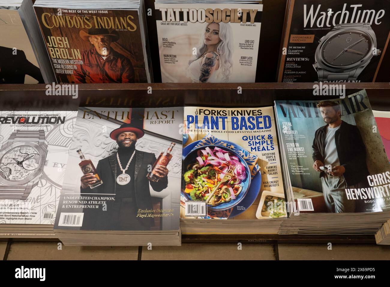 Barnes & Noble Booksellers auf der Fifth Avenue in New York City bietet eine große Auswahl an Büchern, Zeitschriften, Musik und Spielen. USA 2024 Stockfoto