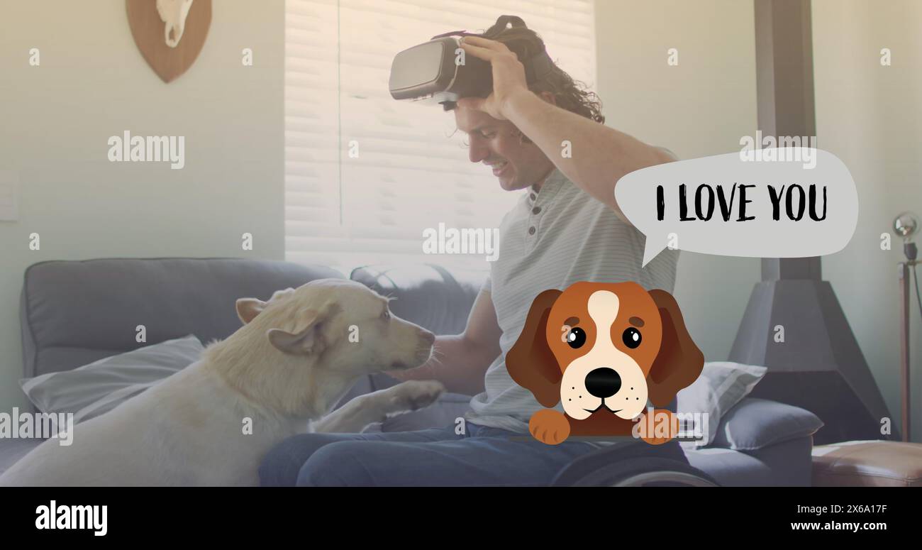 Bild von i Love You Text über kaukasischen Mann mit vr-Headset Streichelhund Stockfoto