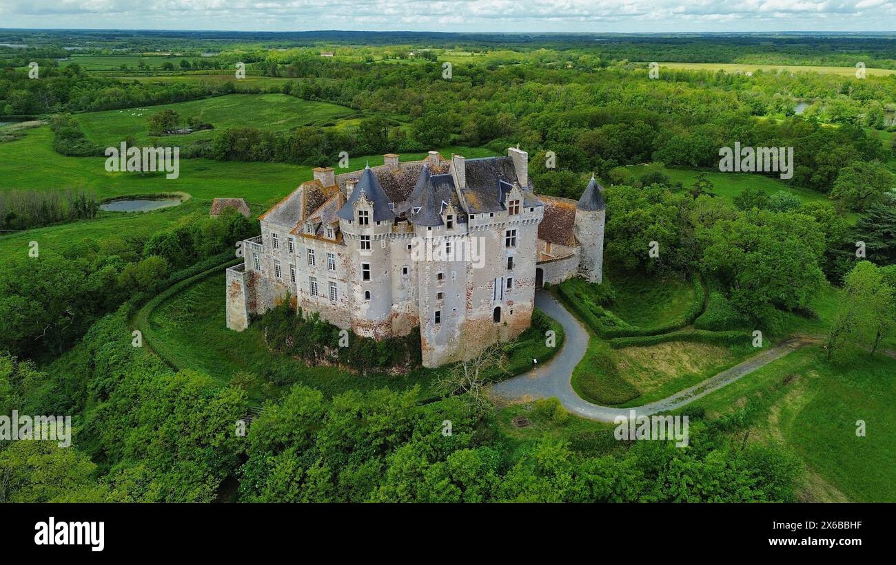 Drohnenfoto Bouchet Castle Frankreich Europa Stockfoto