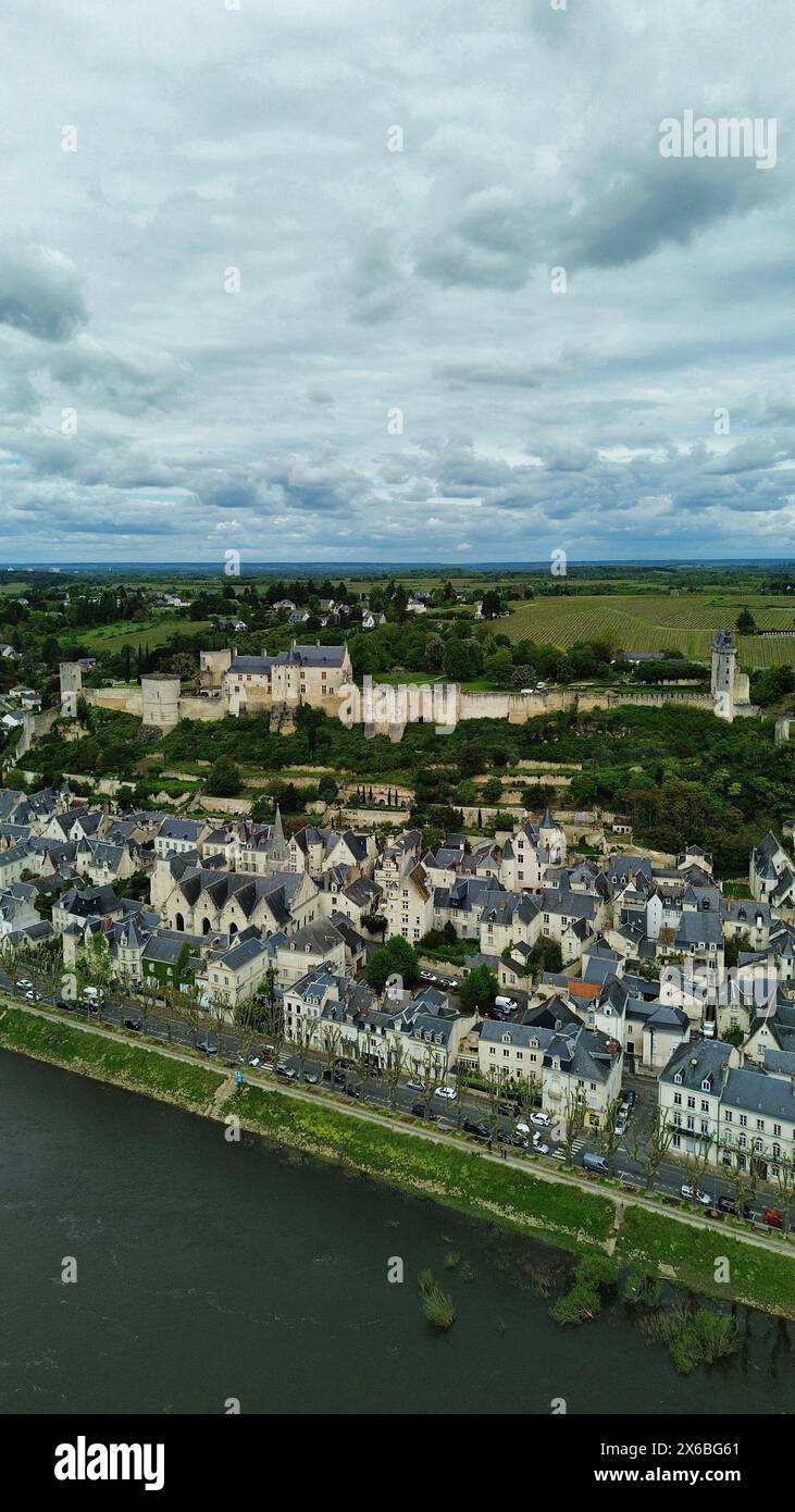 Drohnenfoto Chinon Königliche Festung Frankreich Europa Stockfoto