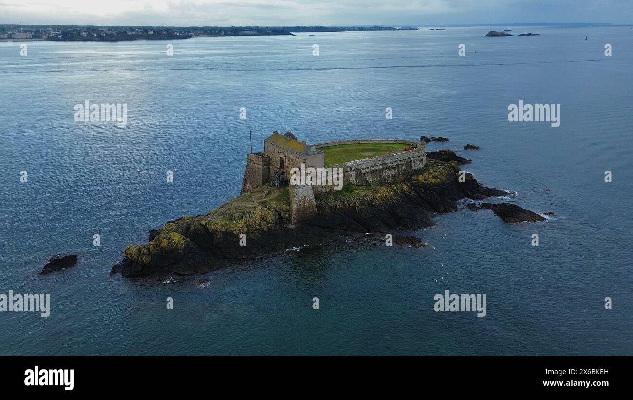 Drohnenfoto Petit Bé Fort Saint-Malo Frankreich Europa Stockfoto