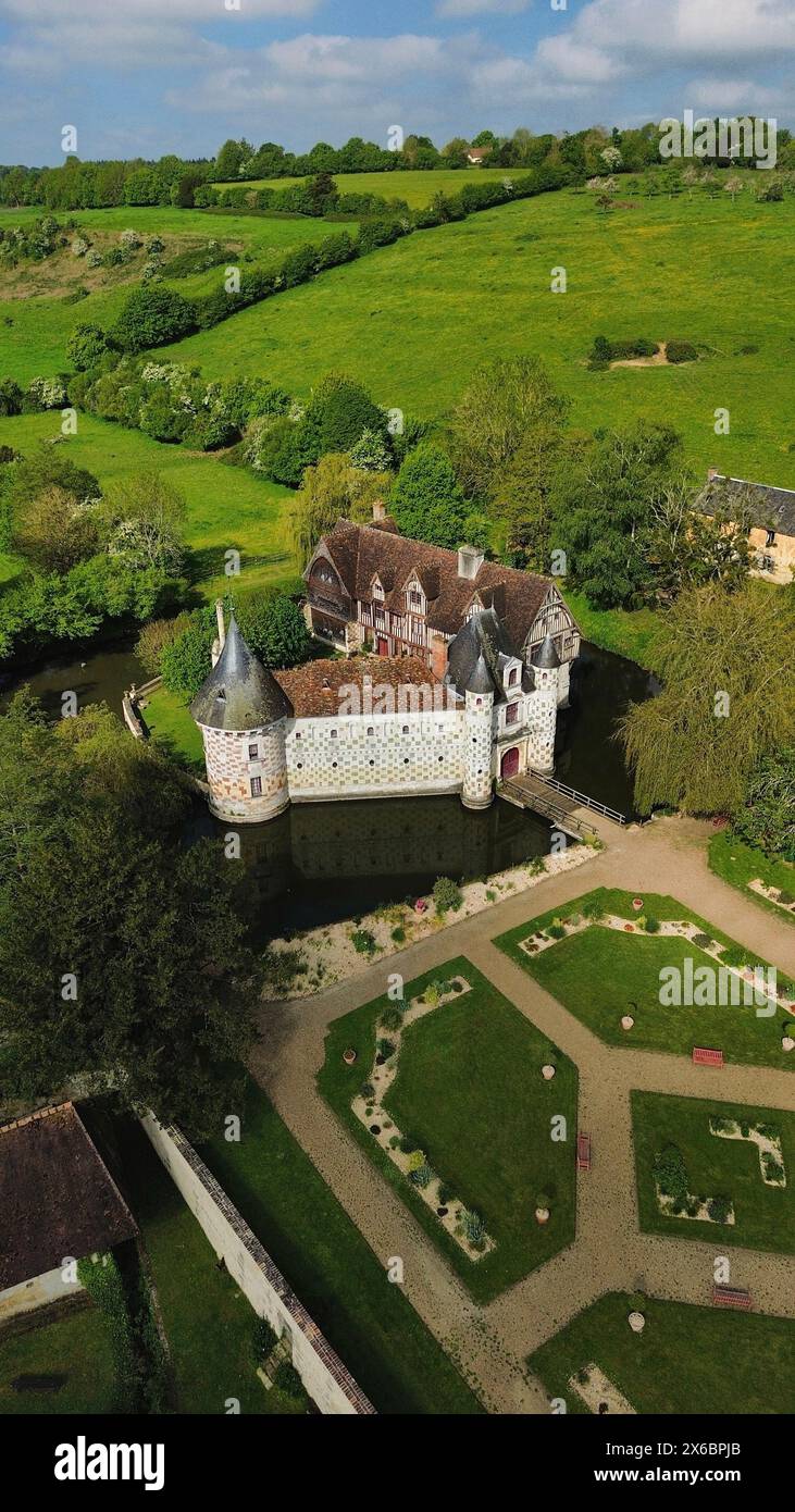 Drohnenfoto Schloss Saint-Germain-de-Livet Frankreich Europa Stockfoto