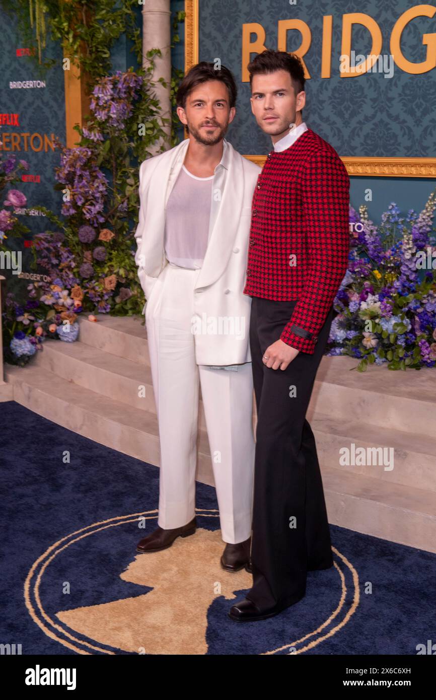 New York, New York, USA. Mai 2024. (NEU) Netflix's „Bridgerton“ Staffel 3 World Premiere. 13. Mai 2024, New York, New York, USA: (L-R) Jonathan Bailey und Luke Newton nehmen am 13. Mai 2024 in New York City an Netflix’s „Bridgerton“ Staffel 3 World Premiere in NYC Teil. (Foto: M10s/TheNews2) (Foto: M10s/Thenews2/Zumapress) (Bild: © Ron Adar/TheNEWS2 Via ZUMA Press Wire) NUR ZUR REDAKTIONELLEN VERWENDUNG! Nicht für kommerzielle ZWECKE! Stockfoto