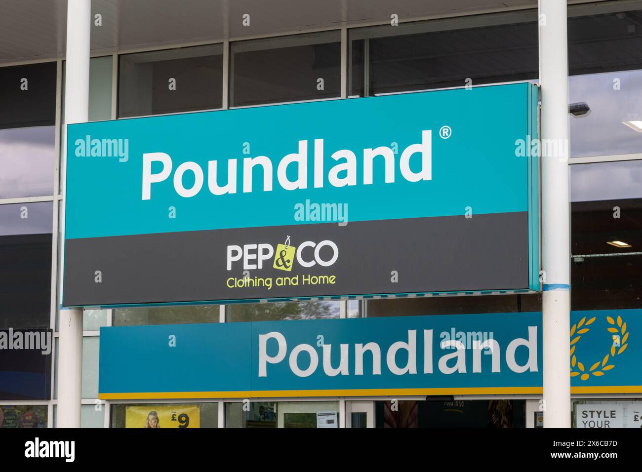 Poundland Beschilderung Stockfoto