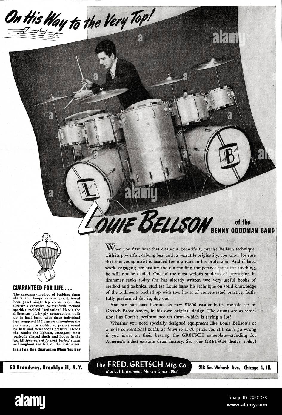 Eine Anzeige aus einem Musikmagazin der späten 1940er Jahre für Gretsch. Es spielt Louie Bellson, die damals Schlagzeuger der Benny Goodman Band war. Stockfoto