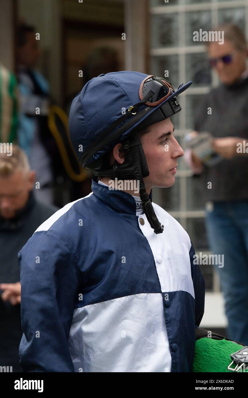 Windsor, Berkshire, Großbritannien. Mai 2024. Horse Katey Content (Nr. 5), geritten von Jockey Rossa Ryan, gewinnt die Fitzdares Spring Series Handicap Stakes auf der Royal Windsor Racecourse in Windsor, Berkshire. Besitzer S R Hope und S W Barrow, Trainer, Clive Cox, Hungerford, Züchter Whitsbury Manor Stud, Sponsor Clive Cox Racing Limited. Quelle: Maureen McLean/Alamy Live News Stockfoto