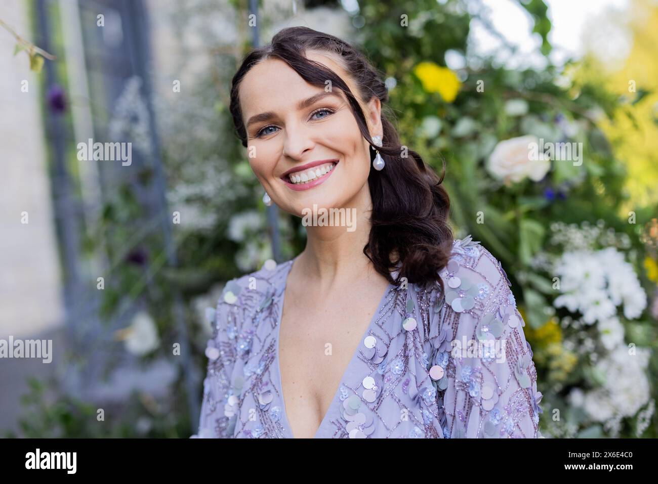 14. Mai 2024, Nordrhein-Westfalen, Kšln: Jana Riva, Influencer, kommt zur Flora, um die dritte Staffel der Netflix-Serie „Bridgerton“ zu präsentieren. Foto: Rolf Vennenbernd/dpa Stockfoto