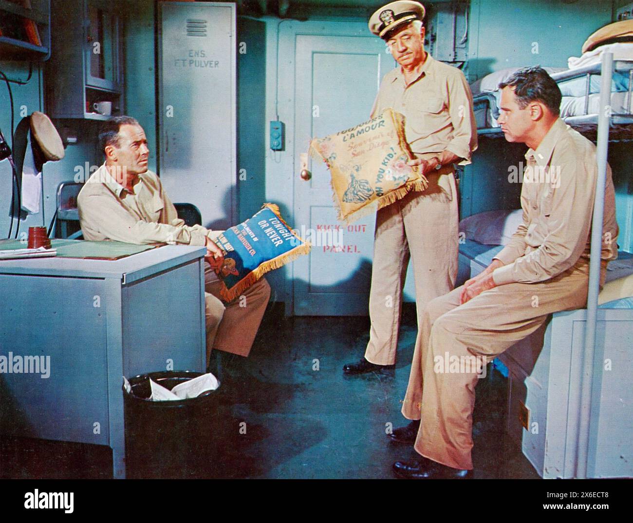 MISTER ROBERTS 1955 Warner Bros. Film mit von links: Henry Fonda, William Powell, Jack Lemmon Stockfoto