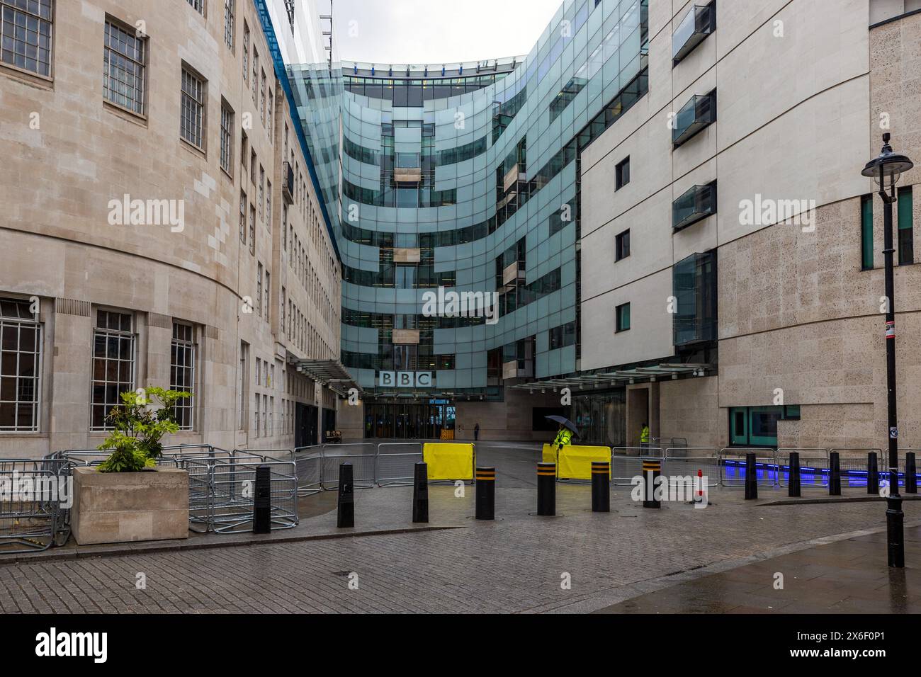 BBC Broadcasting House, London, Sonntag, 28. April 2024. Foto: David Rowland / One-Image.com Stockfoto