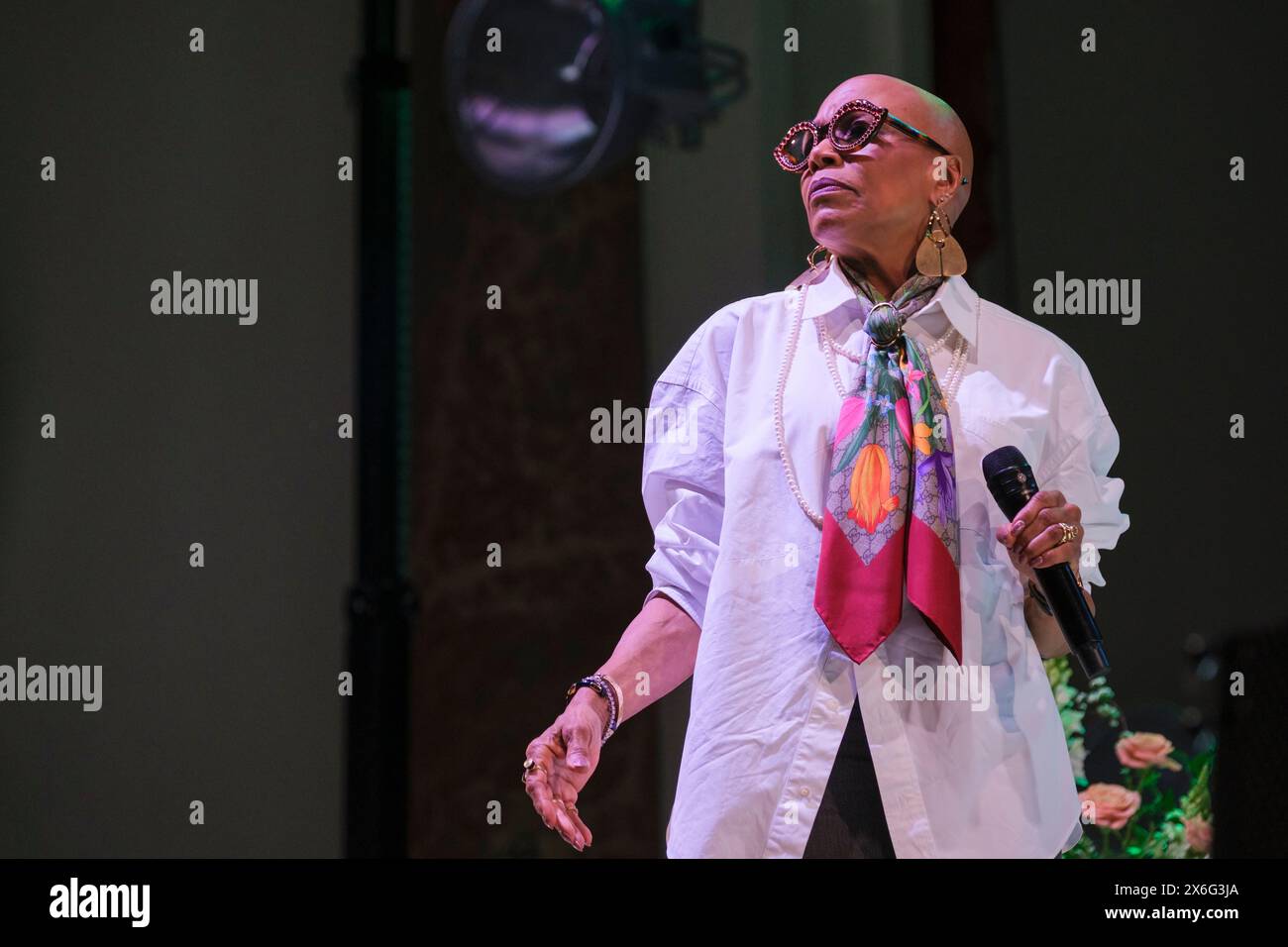 Dee Dee Bridgewater tritt auf dem Cheltenham Jazz Festival in Großbritannien auf. Mai 2024 Stockfoto