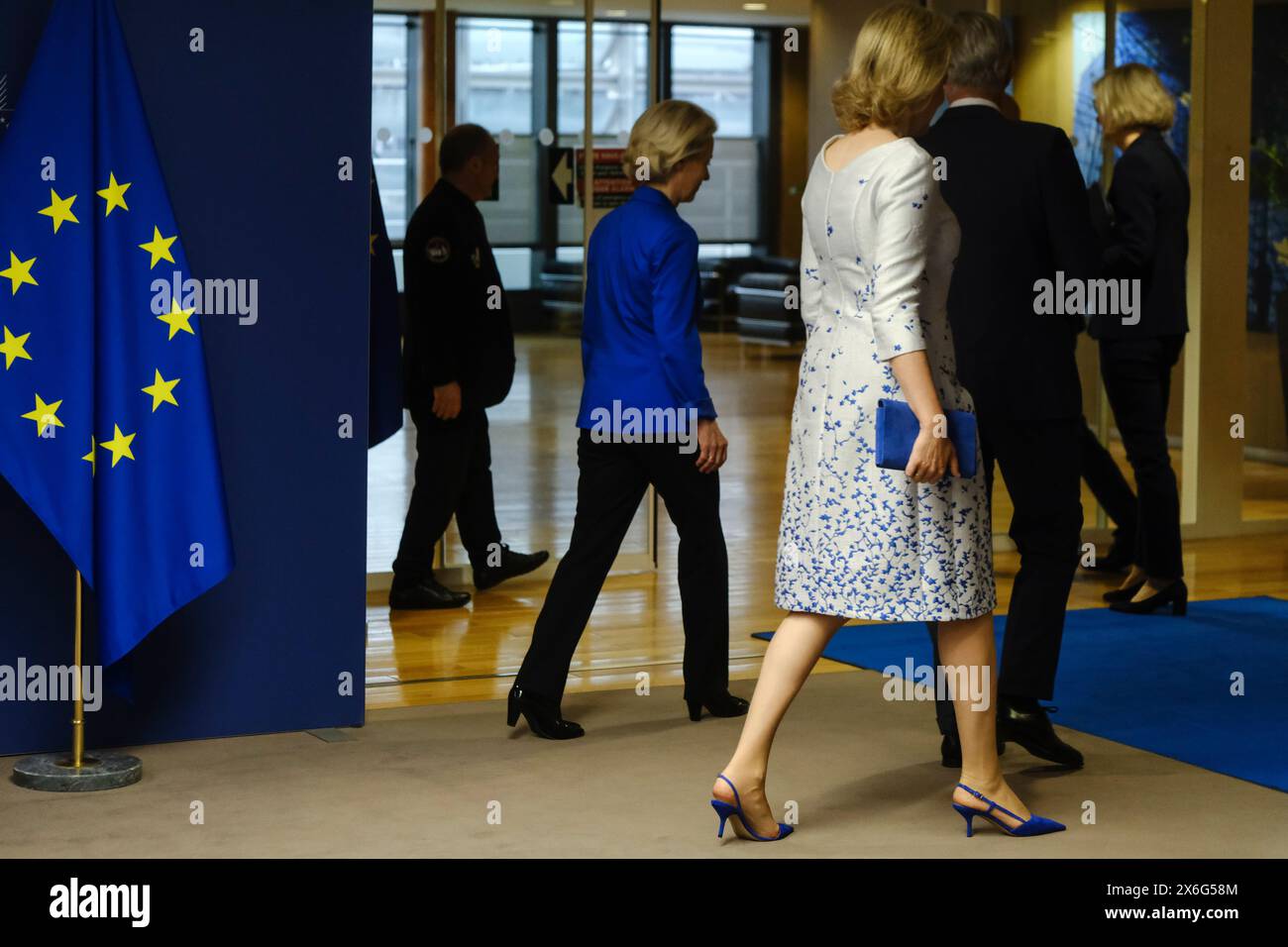 Brüssel, Belgien Mai 2024. Königin Mathilde, König Philippe von Belgien und EU-Kommissionspräsidentin Ursula von der Leyen posieren zu Beginn eines königlichen Besuchs im EU-Hauptquartier am 15. Mai 2024 in Brüssel, Belgien. Quelle: ALEXANDROS MICHAILIDIS/Alamy Live News Stockfoto