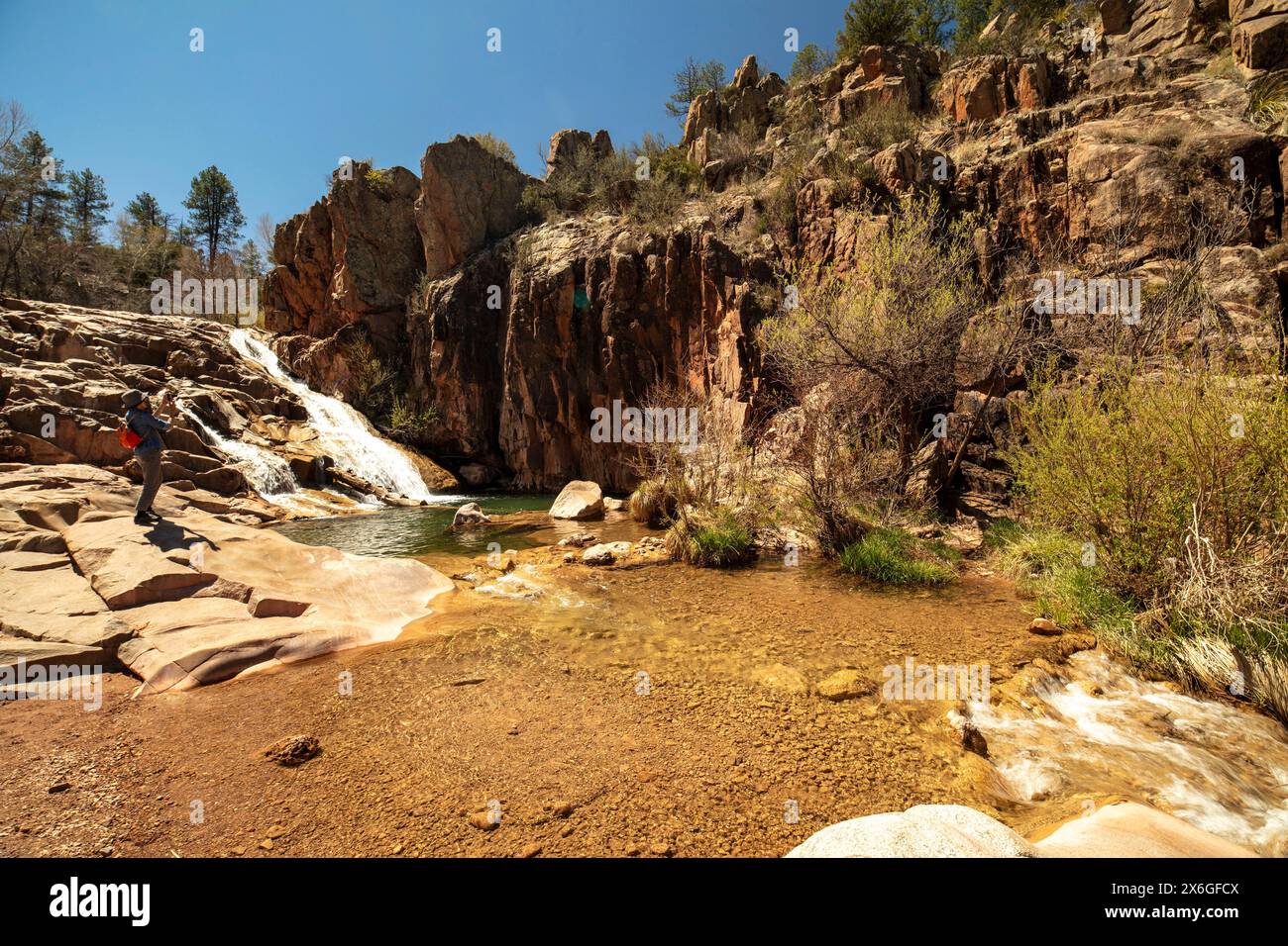 Wundervolle Wasserfälle entlang des herrlichen Water Wheel Falls Wander Trail in der Nähe von Peyson, Arizona (USA). Verführerisch, Erstaunlich, Atemberaubend, Fesselnd, Stockfoto