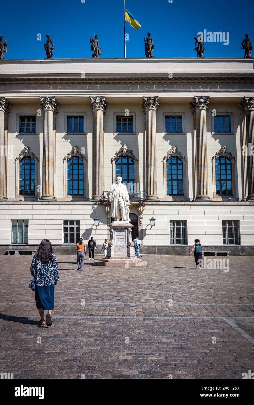 Berlin Mitte, Humboldt-Universität, Straße unter den Linden - 15.05.2024 Berlin Stockfoto