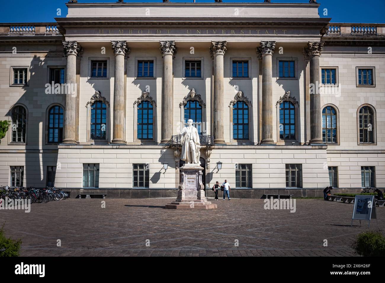 Berlin Mitte, Humboldt-Universität, Straße unter den Linden - 15.05.2024 Berlin Stockfoto