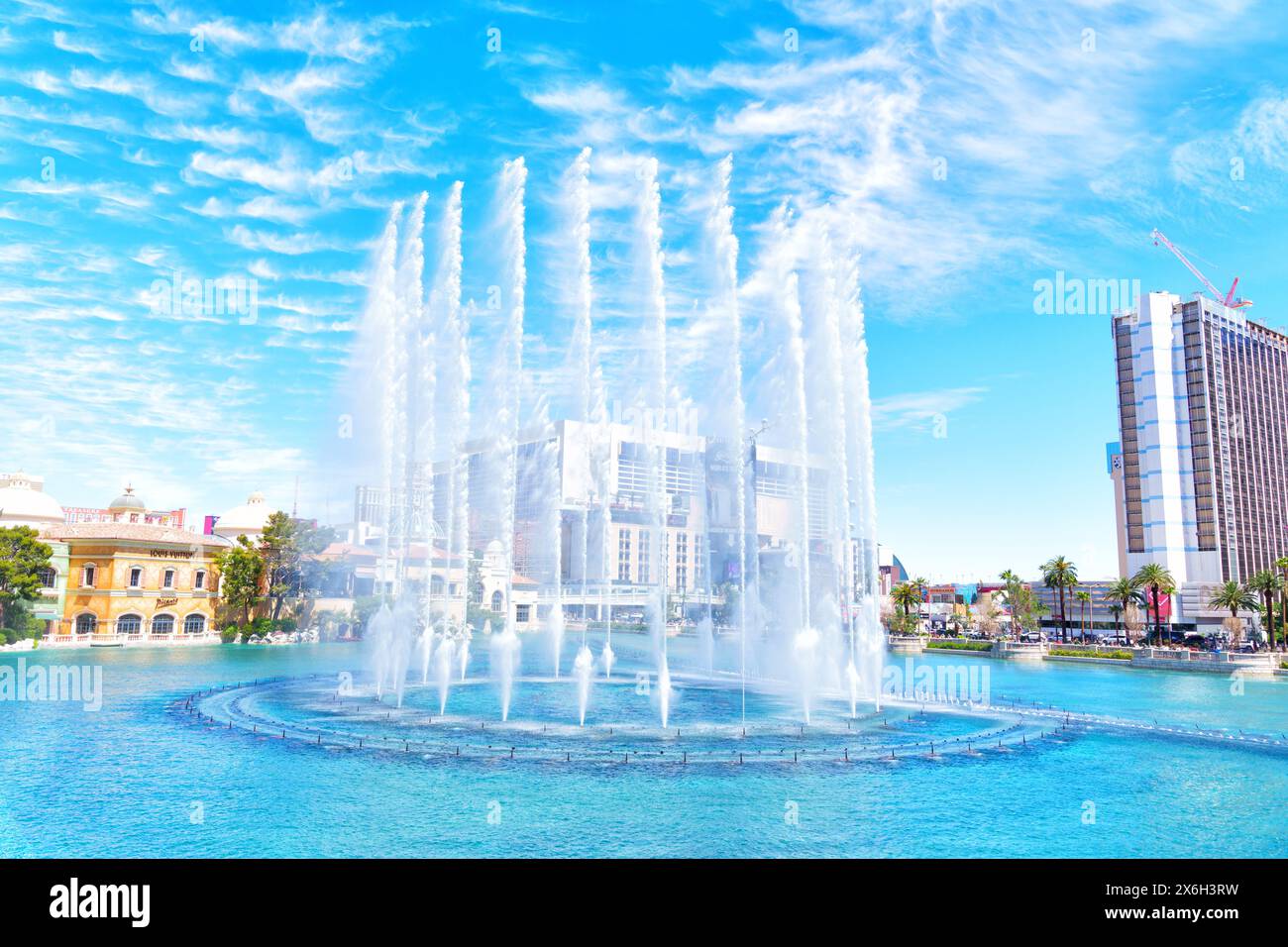 Las Vegas, Nevada - 13. April 2024: Tanzender Bellagio-Brunnen in Aktion am Tag Stockfoto