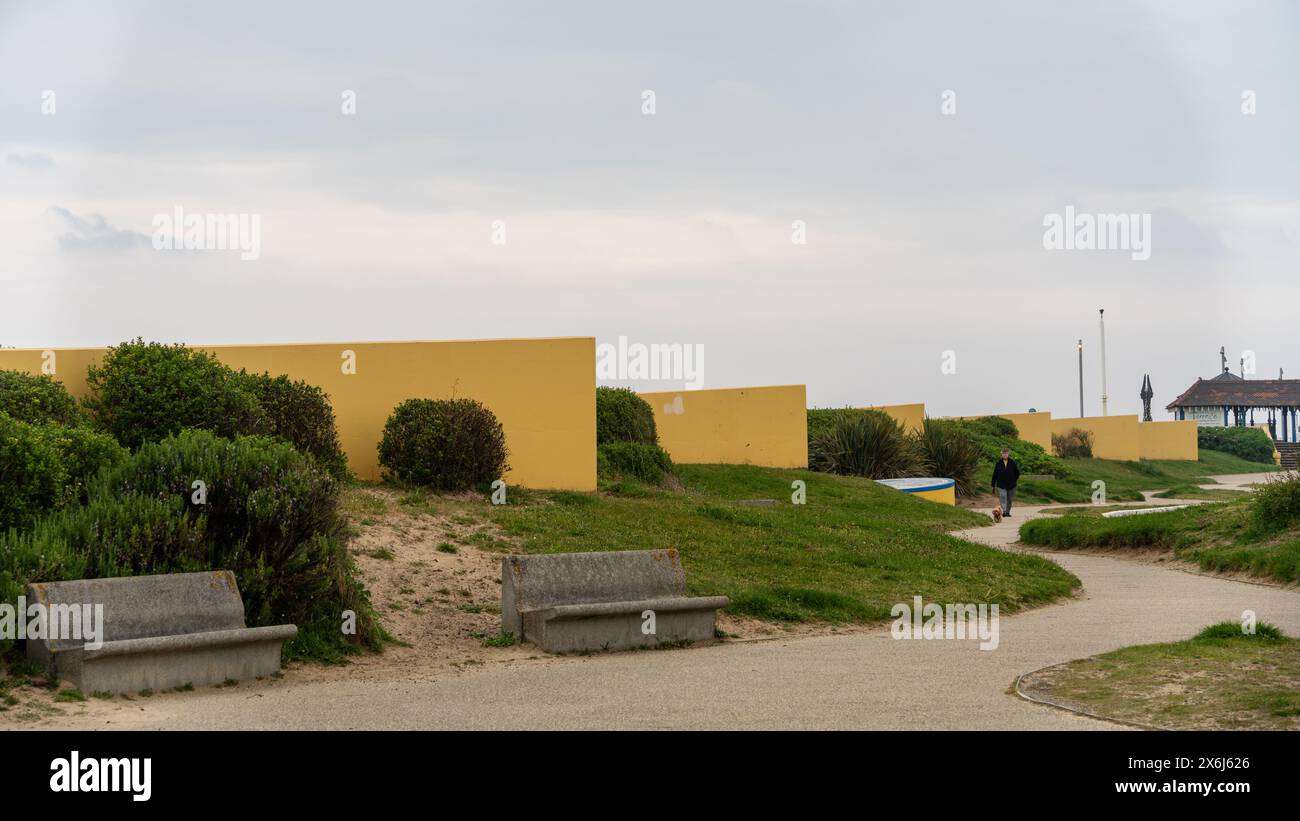Redcar, North Yorkshire, Großbritannien. Ummauerter Garten am Coatham Boating Lake in der Majuba Gegend der Stadt. Stockfoto