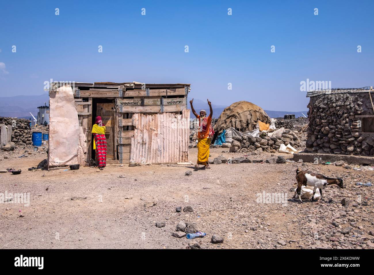 Einfaches Leben in einer Wellblechhütte in einem Dorf in der Nähe von Arta, Dschibuti, Naher Osten Stockfoto