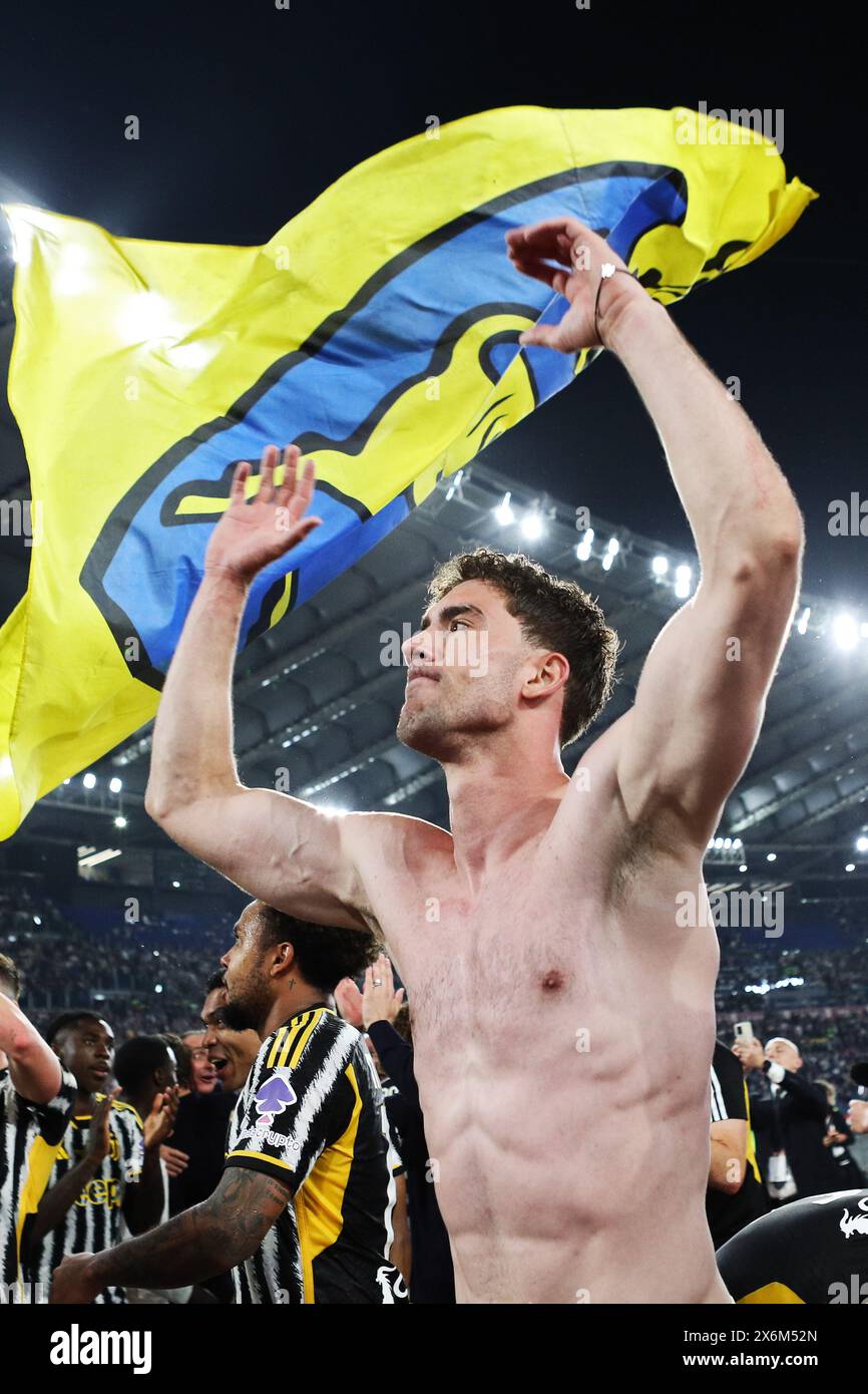 Rom, Italie. Mai 2024. Die Spieler von Juventus feiern den Sieg am Ende des italienischen Pokals, Coppa Italia, das Fußballfinalspiel zwischen Atalanta BC und Juventus FC am 15. Mai 2024 im Stadio Olimpico in Rom, Italien - Foto Federico Proietti/DPPI Credit: DPPI Media/Alamy Live News Stockfoto