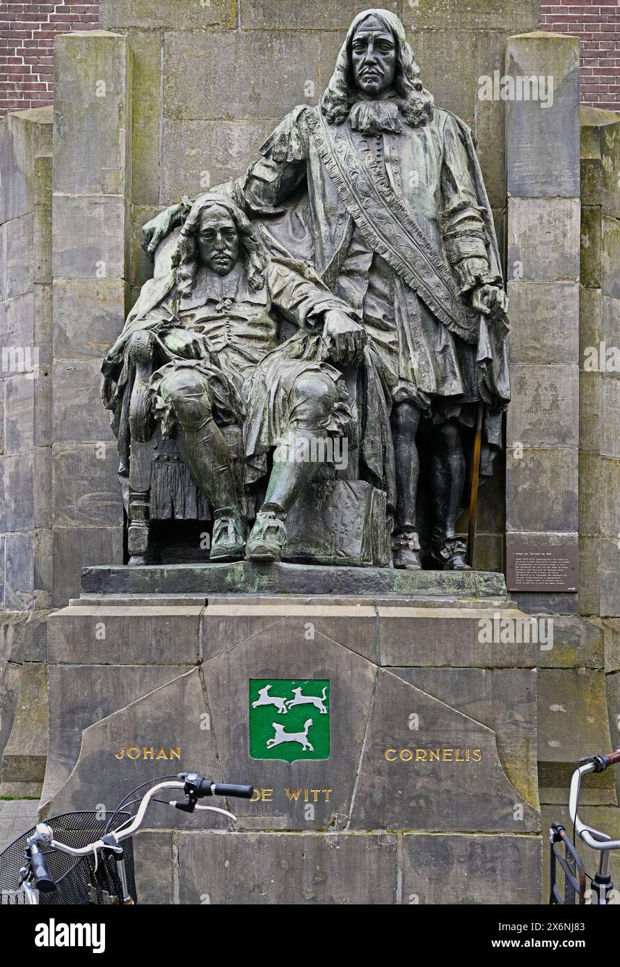 dordrecht, niederlande -- 2024.05.08: Visbrug - Denkmal von johan und cornelis de witt -- [Credit: joachim affeldt - größeres Format verfügbar auf r Stockfoto