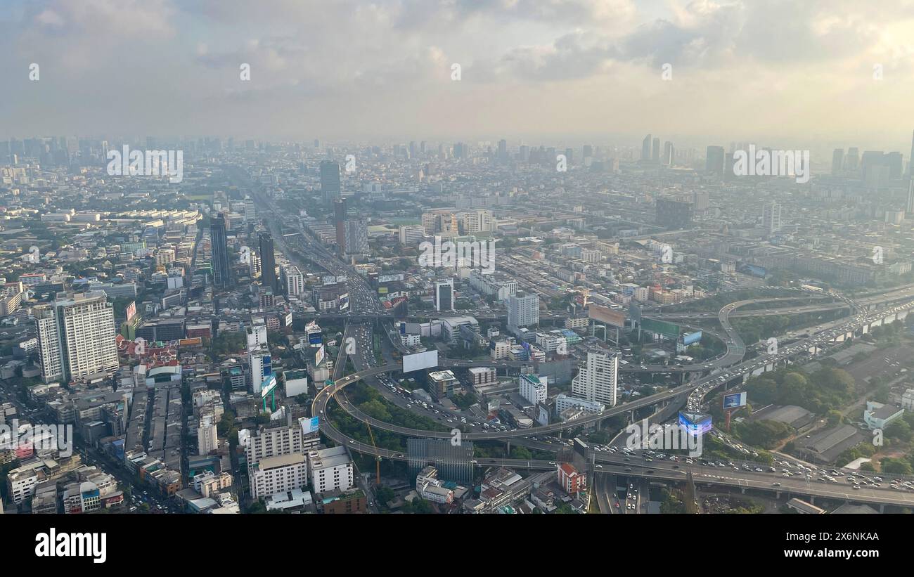 Bangkok Metro Thailand Stadtblick von oben Vogelaugen Panoramablick auf die Stadt vom Baiyok Tower Stockfoto