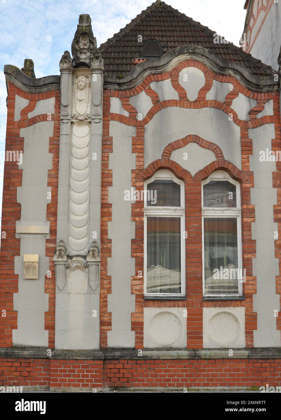 Cakovec, Kroatien 12. Februar 2024. Historisches Jugendstilgebäude des alten Kasinos in der Region Medjimurje. Das Gewerkschaftshaus wurde mit Kaufleuten erbaut Stockfoto