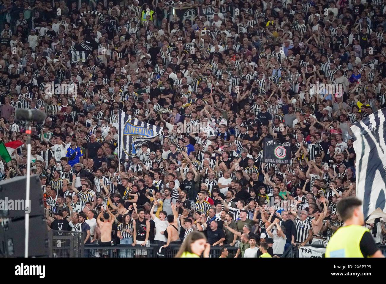 Rom, Italie. Mai 2024. Fans des Juventus FC beim italienischen Cup, Coppa Italia, Finale des Fußballspiels zwischen Atalanta BC und Juventus FC am 15. Mai 2024 im Stadio Olimpico in Rom, Italien - Foto Morgese-Rossini/DPPI Credit: DPPI Media/Alamy Live News Stockfoto