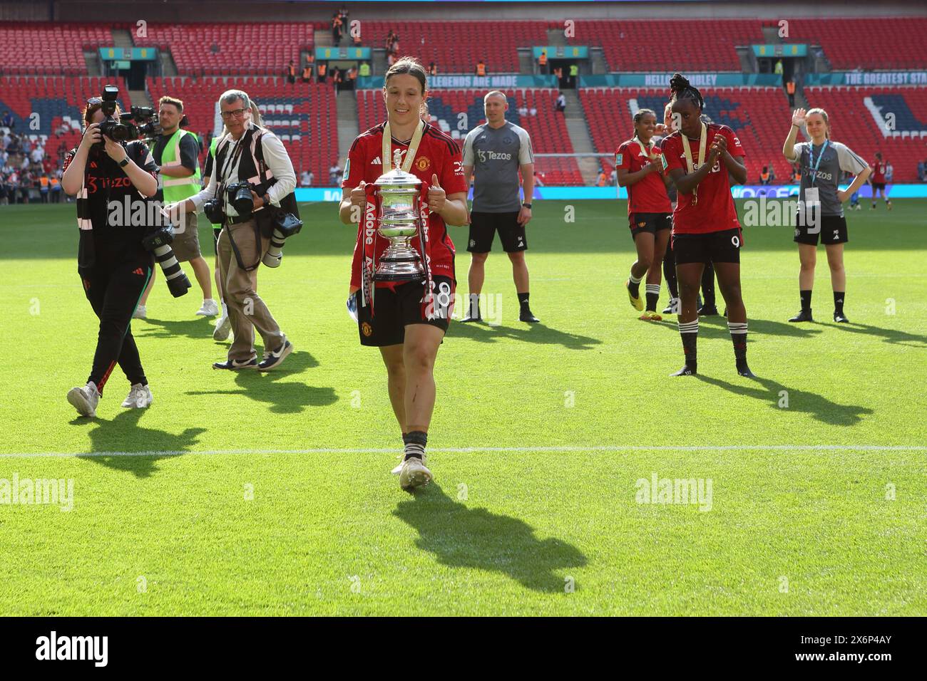 Rachel Williams mit dem Finale des Adobe FA Women's Cup, Manchester United Women gegen Tottenham Hotspur Women Wembley Stadium London UK 12. Mai 2024 Stockfoto