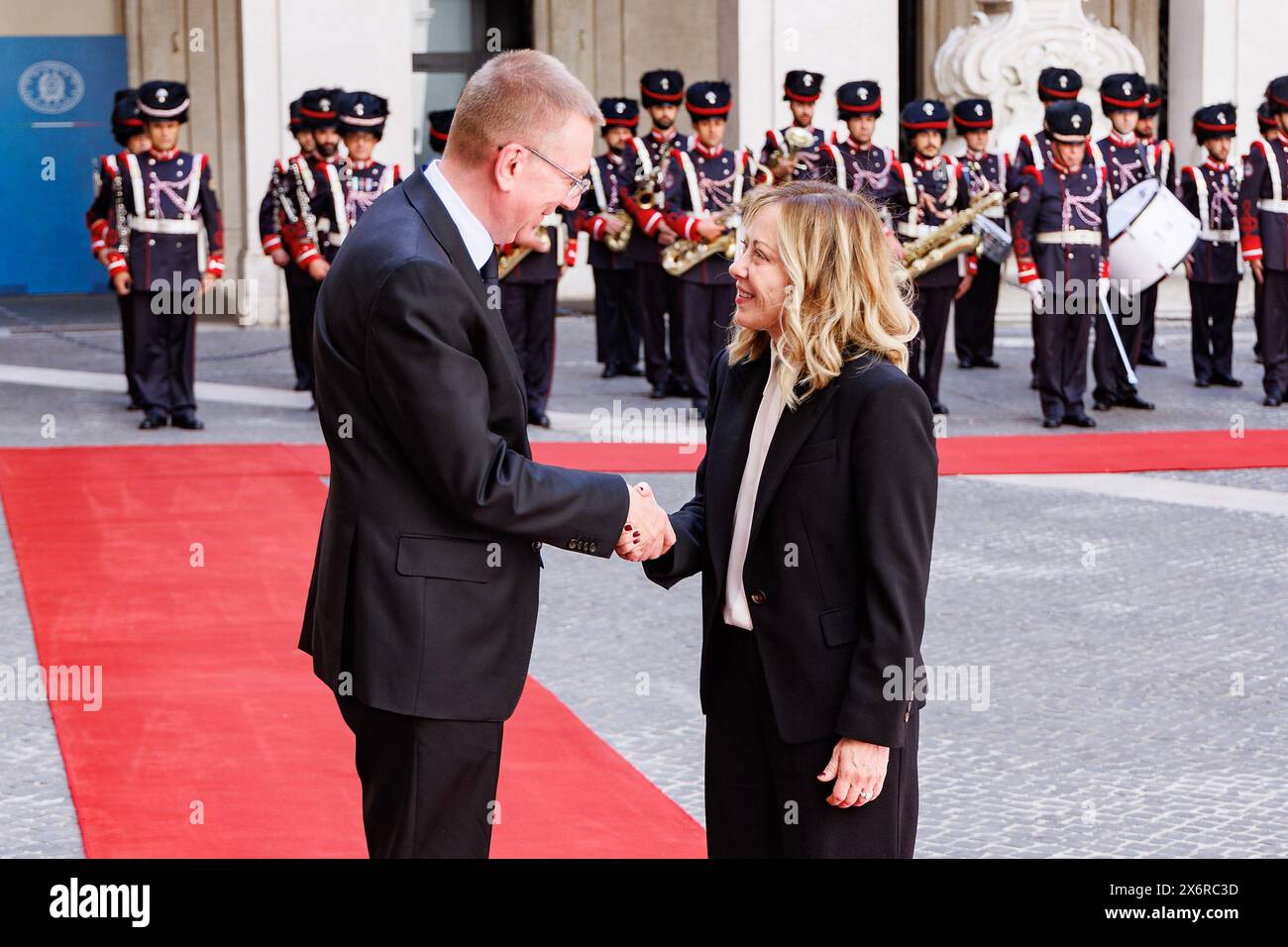 Roma, Italien. Mai 2024. IL Presidente del Consiglio Giorgia Meloni e il Presidente della Repubblica di Lettonia Edgars Rinkēvičs durante l'incontro a Palazzo Chigi a Roma, Giovedì, 16 Maggio 2024 (Foto Roberto Monaldo/LaPresse) Premierminister Giorgia Meloni und Präsident der Republik Lettland Edgars Rinkēvičs während des Treffens im Palazzo Chigi in Rom, Donnerstag, 16. Mai 2024 (Foto: Roberto Monaldo/LaPresse) Credit: LaPresse/Alamy Live News Stockfoto