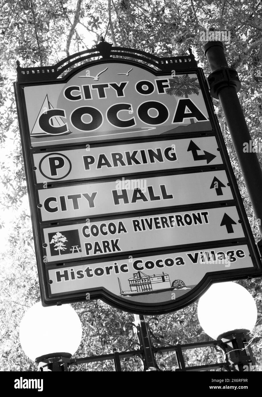 Stockfoto des Informationsschilds „City of Cocoa“ in Florida. FL USA Stockfoto