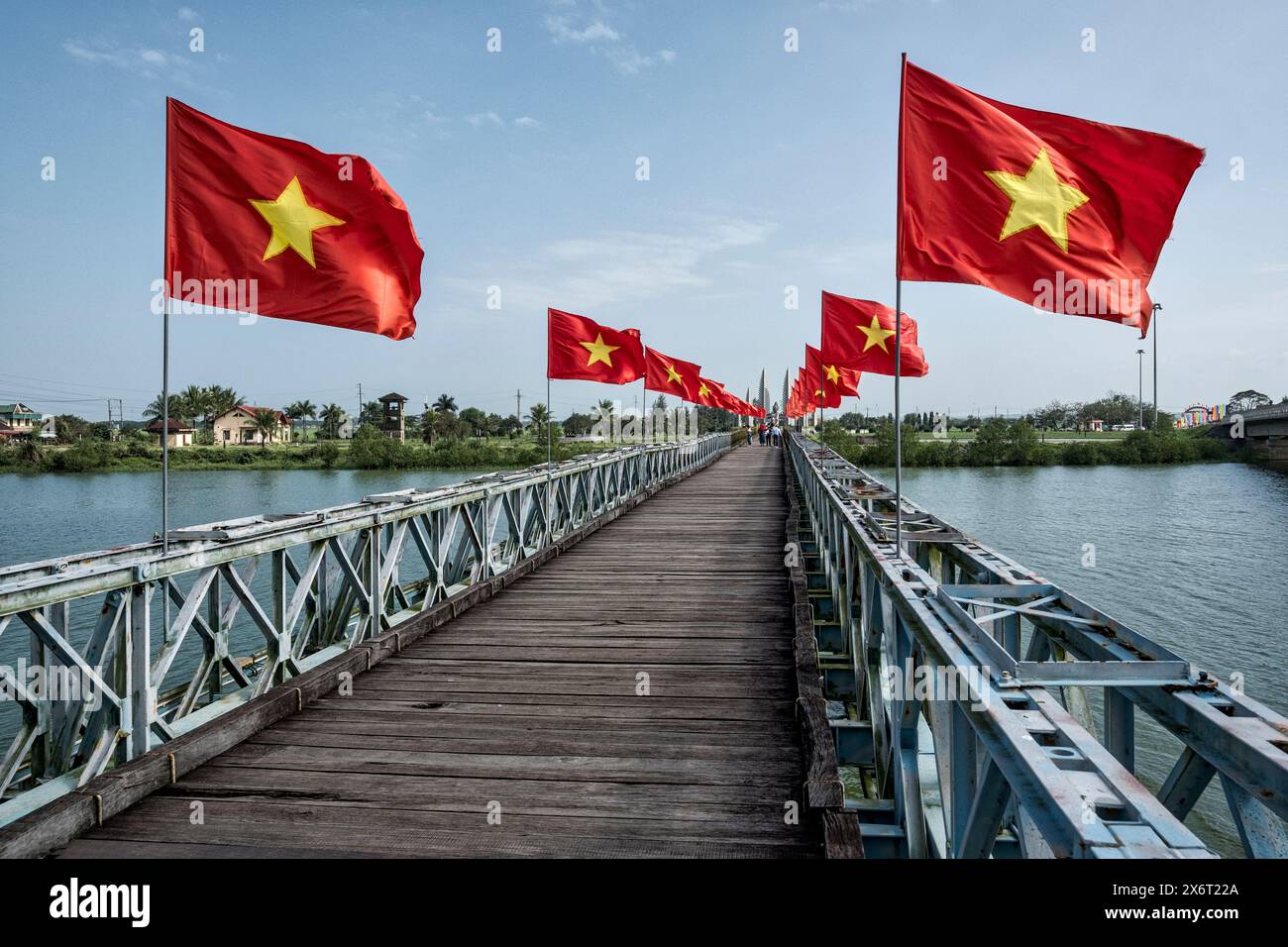 Hien Luong-Brücke, Vietnam, 17. Breitengrad, Brücke zwischen Nord- und Südvietnam Stockfoto